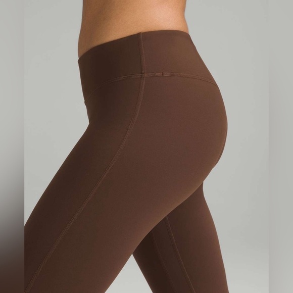 E - Lululemon Align Low-Rise Flared Pant 32.5"
Java - Picture 3 of 6